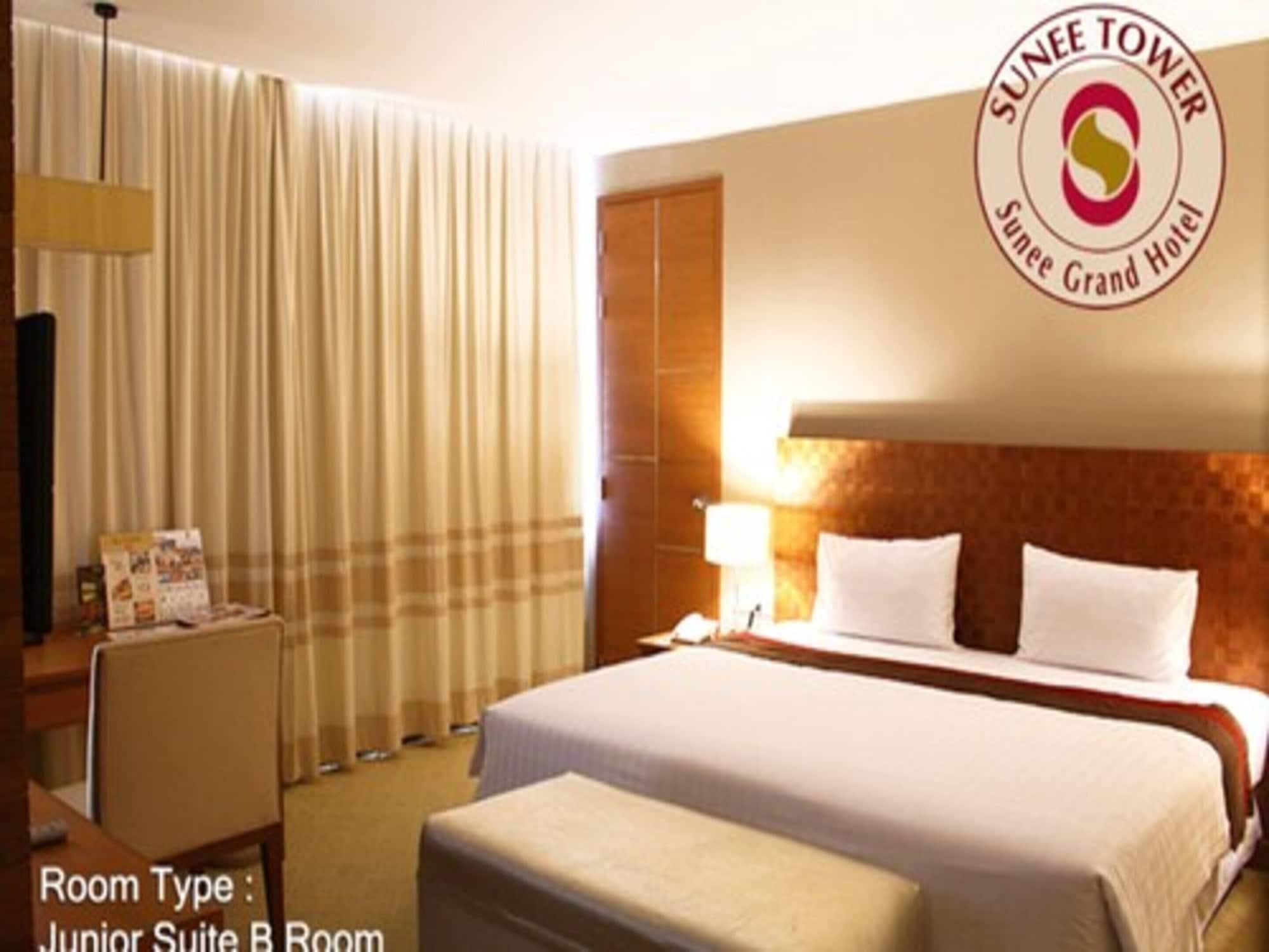 Sunee Grand Hotel And Convention Center Ubon Ratchathani Eksteriør billede