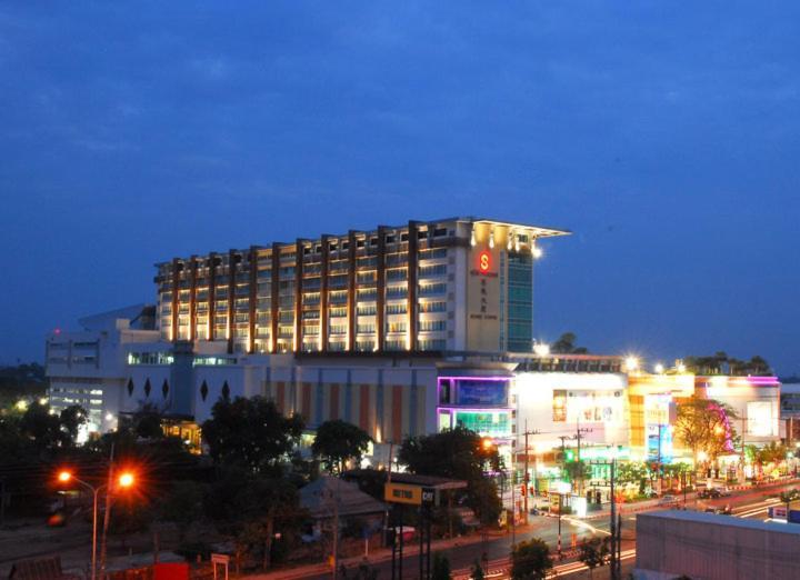 Sunee Grand Hotel And Convention Center Ubon Ratchathani Eksteriør billede